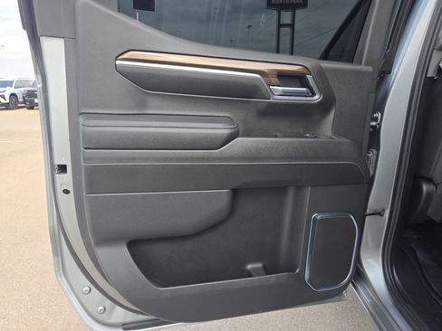 Used 2024 Chevrolet Silverado 1500 LT image 14