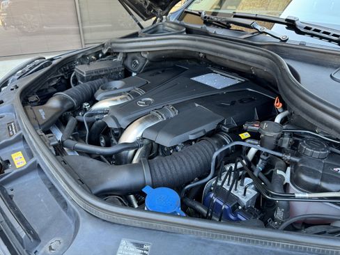 Used 2014 Mercedes-Benz GL 450 4MATIC image 18