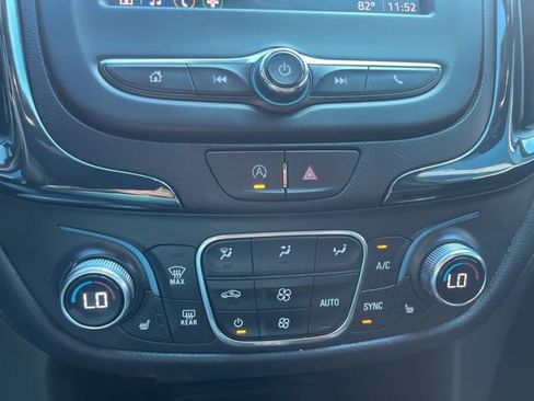 Used 2022 Chevrolet Equinox RS FWD image 15