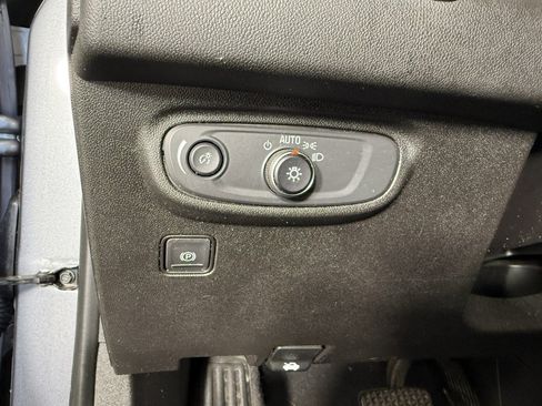 Used 2019 GMC Terrain SLE w/ Driver Convenience Package AWD/4WD image 23