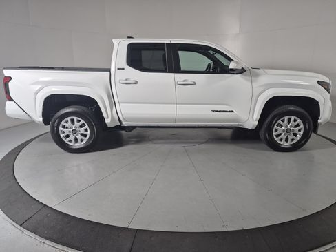 New 2026 Toyota Tacoma SR5 AWD/4WD image 5