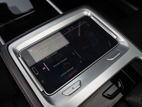 Used 2020 BMW ALPINA B7 xDrive AWD/4WD image 49