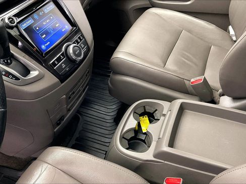 Used 2014 Honda Odyssey Touring image 16