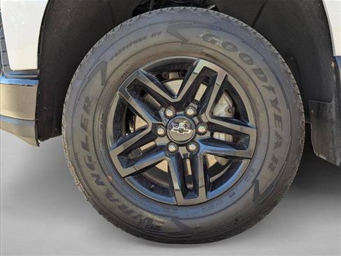 Used 2020 Chevrolet Silverado 1500 Custom Trail Boss w/ Custom Convenience Package AWD/4WD image 22