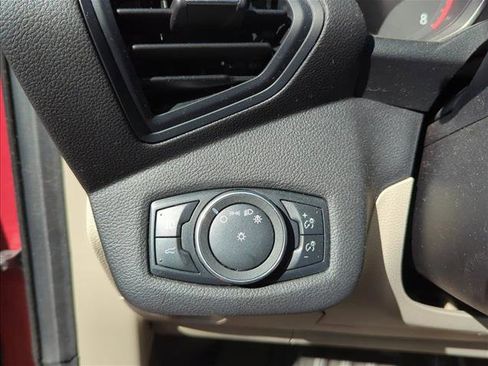 Used 2019 Ford Escape SEL image 12