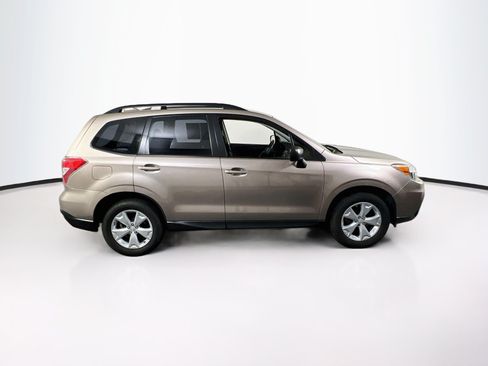 Used 2016 Subaru Forester 2.5i w/ Popular Package #1 AWD/4WD image 4