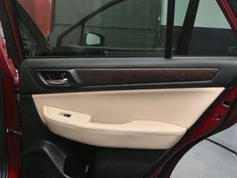 Used 2017 Subaru Outback 2.5i Limited AWD/4WD image 14