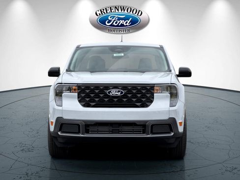 New 2026 Ford Maverick XLT w/ XLT Luxury Package FWD image 9