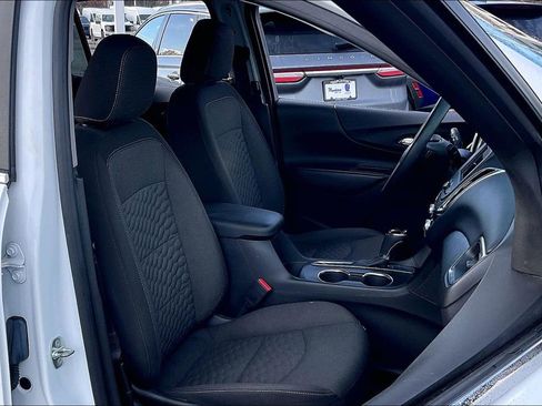 Used 2021 Chevrolet Equinox LT image 6
