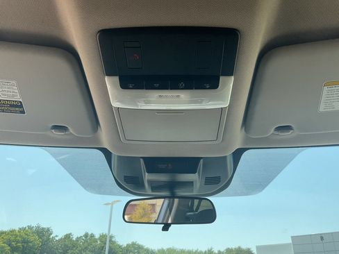 Used 2025 Nissan Rogue SV FWD image 14