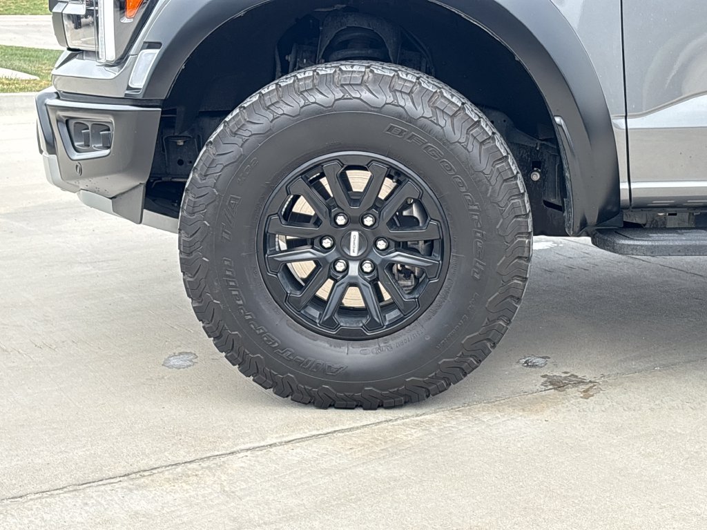 Used 2025 Ford F150 Raptor AWD/4WD image 29