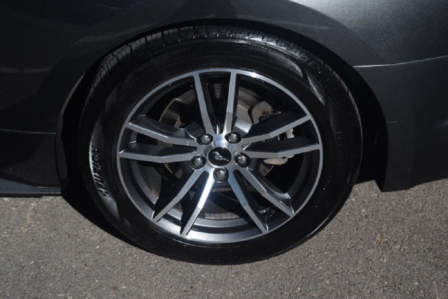 Used 2017 Ford Mustang Coupe RWD image 7