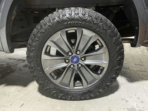Used 2018 Ford F150 XLT w/ Equipment Group 302A Luxury AWD/4WD image 8