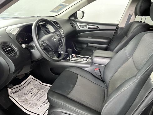 Used 2019 Nissan Pathfinder S AWD/4WD image 6
