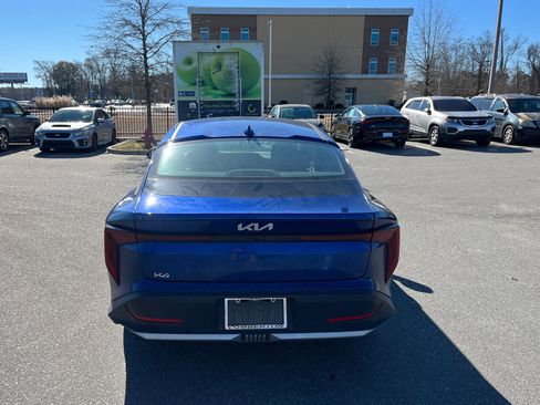 Used 2025 Kia K4 EX image 8