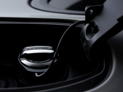 New 2025 Porsche Cayenne Turbo image 34