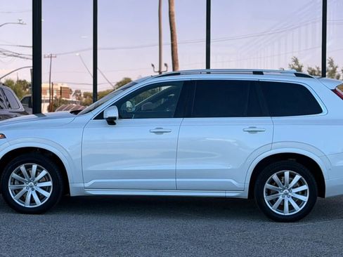 Used 2016 Volvo XC90 T6 Momentum w/ Momentum Plus Package AWD/4WD image 6