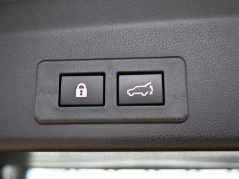 Used 2023 Subaru Ascent Premium w/ Convenience Package AWD/4WD image 45