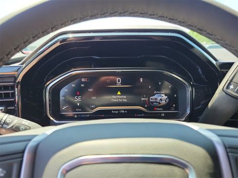 New 2025 GMC Sierra 1500 SLE w/ Preferred Package image 18