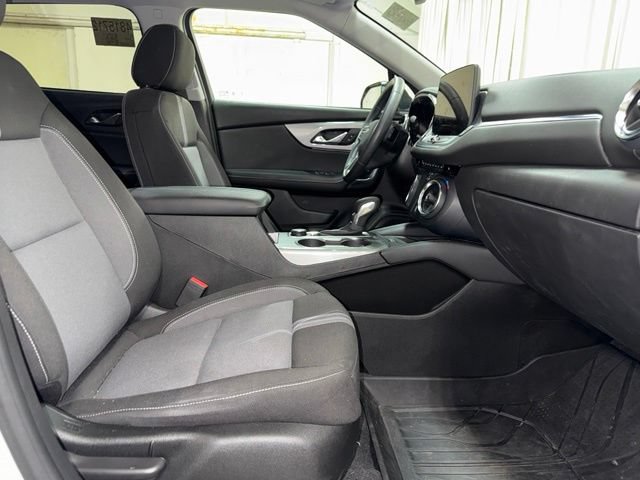 Used 2025 Chevrolet Blazer LT w/ Convenience Package AWD/4WD image 21