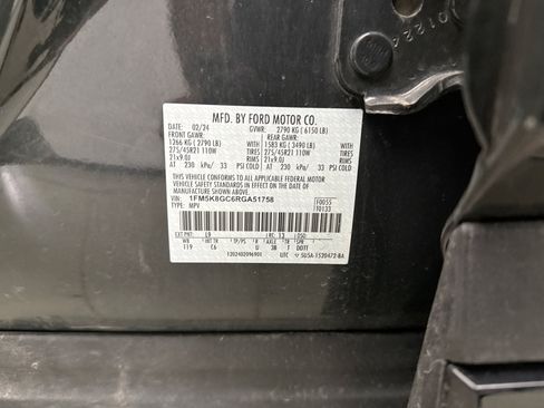 Used 2024 Ford Explorer ST w/ Equipment Group 401A AWD/4WD image 11