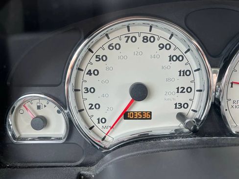 Used 2006 Saturn Vue 2WD image 9