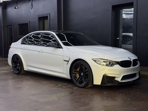 Used 2017 BMW M3 RWD image 11