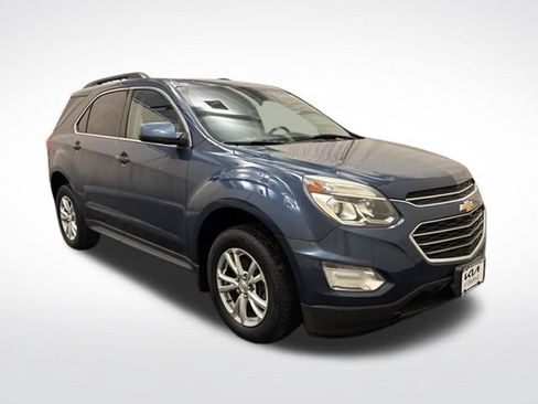 Used 2017 Chevrolet Equinox LT w/ Convenience Package FWD image 3