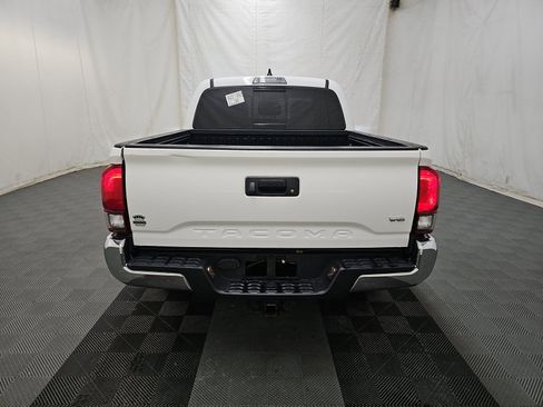 Used 2021 Toyota Tacoma SR5 RWD image 5