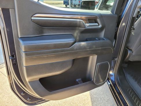 Used 2023 Chevrolet Silverado 1500 RST AWD/4WD image 15