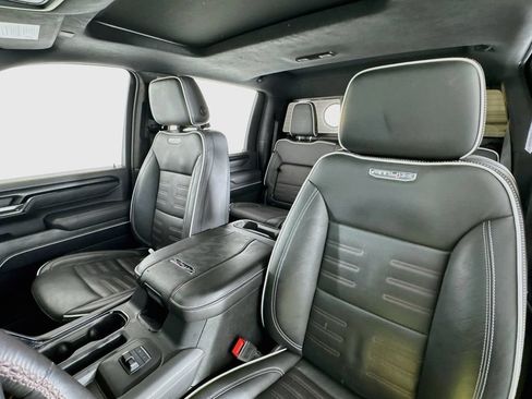 Used 2025 GMC Sierra 2500 AT4X AWD/4WD image 19