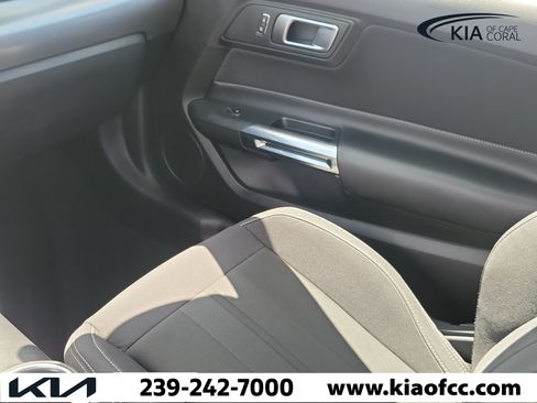 Used 2021 Ford Mustang GT RWD image 14