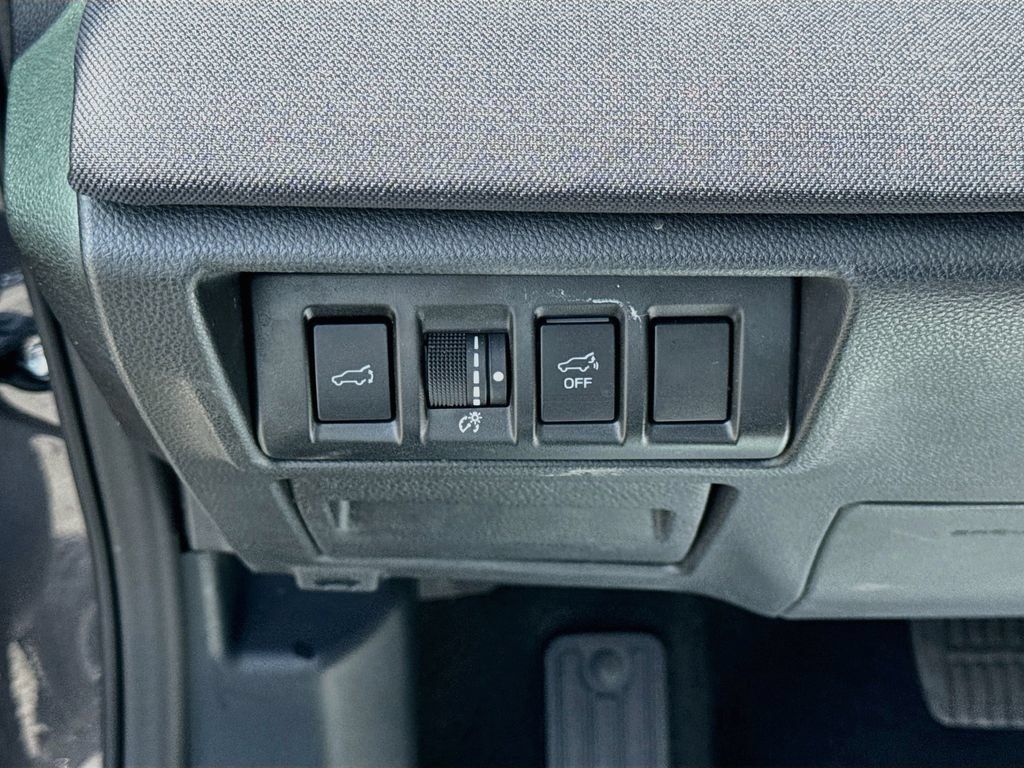 Certified 2023 Subaru Outback Premium AWD/4WD image 10