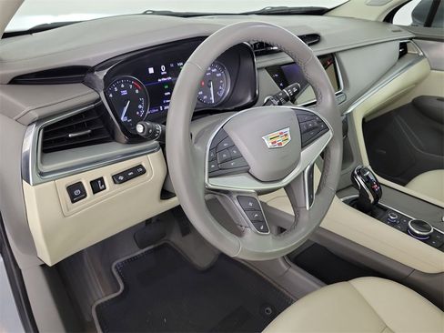 Certified 2023 Cadillac XT5 Premium Luxury w/ Technology Package image 18