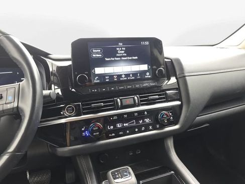 Used 2022 Nissan Pathfinder Platinum w/ Cargo Package FWD image 20
