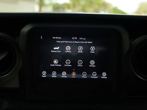 Used 2023 Jeep Gladiator Sport image 39