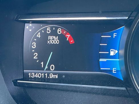 Used 2016 Ford Explorer Limited image 10