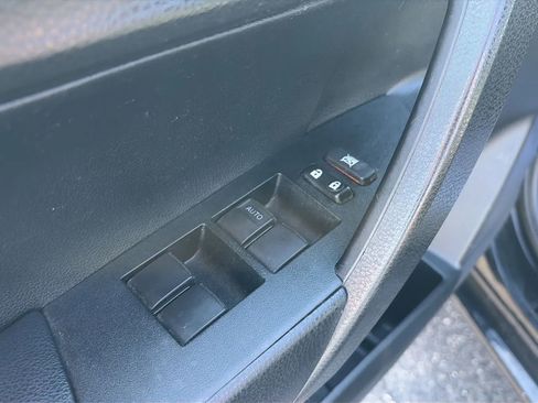 Used 2016 Toyota Corolla S image 11