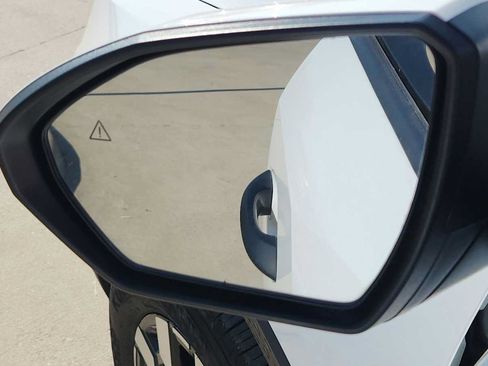 Used 2025 Hyundai Santa Cruz SE FWD image 29