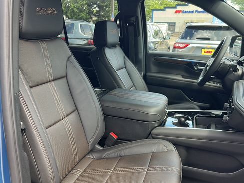 New 2026 Chevrolet Tahoe High Country AWD/4WD image 13
