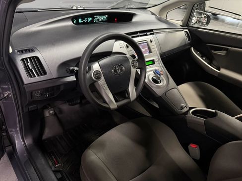 Used 2015 Toyota Prius Two FWD image 15