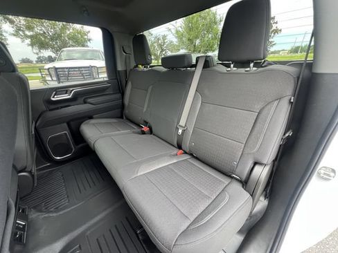 Used 2025 Chevrolet Silverado 3500 LT w/ Safety Package AWD/4WD image 12