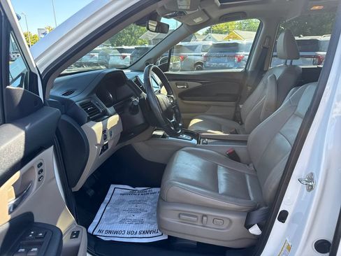 Used 2020 Honda Pilot Elite image 28