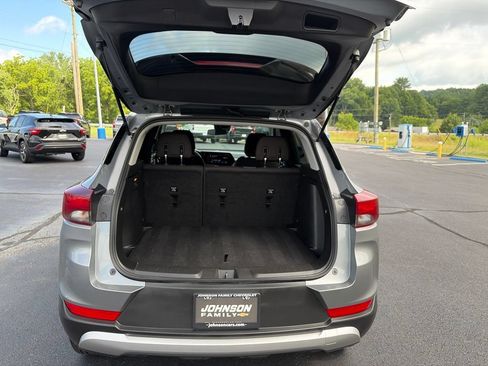 Used 2025 Chevrolet TrailBlazer LT AWD/4WD image 33