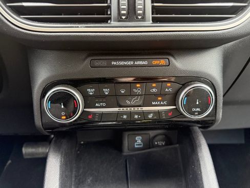 Used 2022 Ford Escape SE w/ Convenience Package FWD image 24