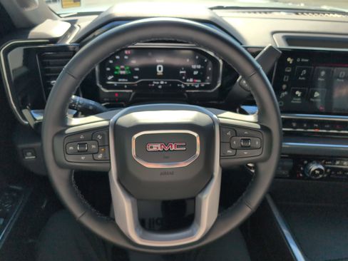 Used 2025 GMC Sierra 2500 SLT w/ SLT Premium Package image 22
