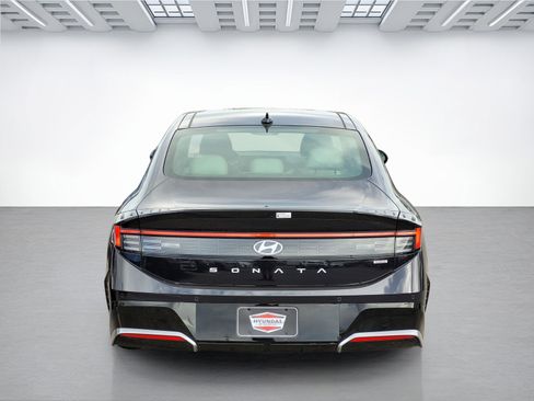 New 2025 Hyundai Sonata Limited image 6
