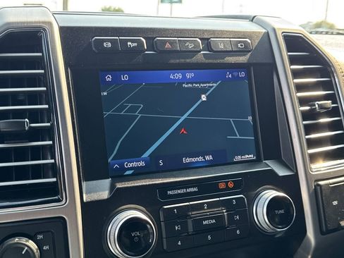 Used 2020 Ford F350 Platinum AWD/4WD image 43