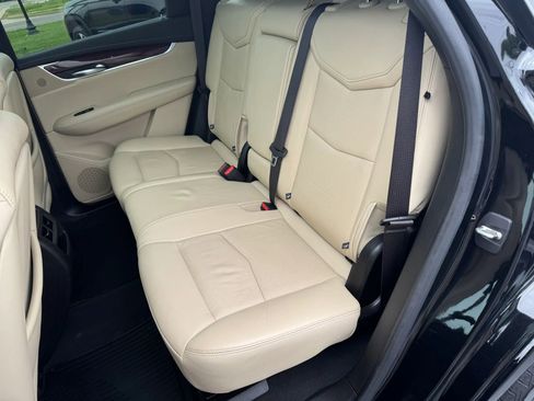 Used 2019 Cadillac XT5 Luxury FWD image 6