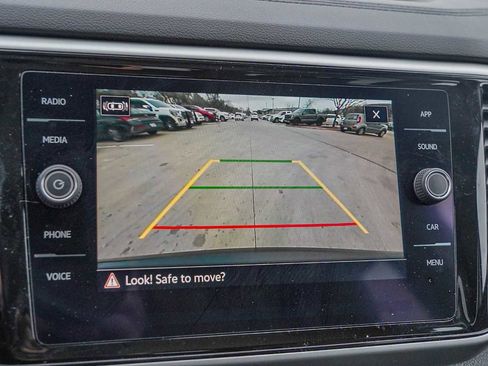 Used 2022 Volkswagen Atlas SE w/ Panoramic Sunroof Package image 16